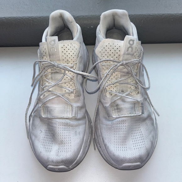 SIZE 10 | On Cloud Cloudnova 2 | All white - Picture 2 of 7